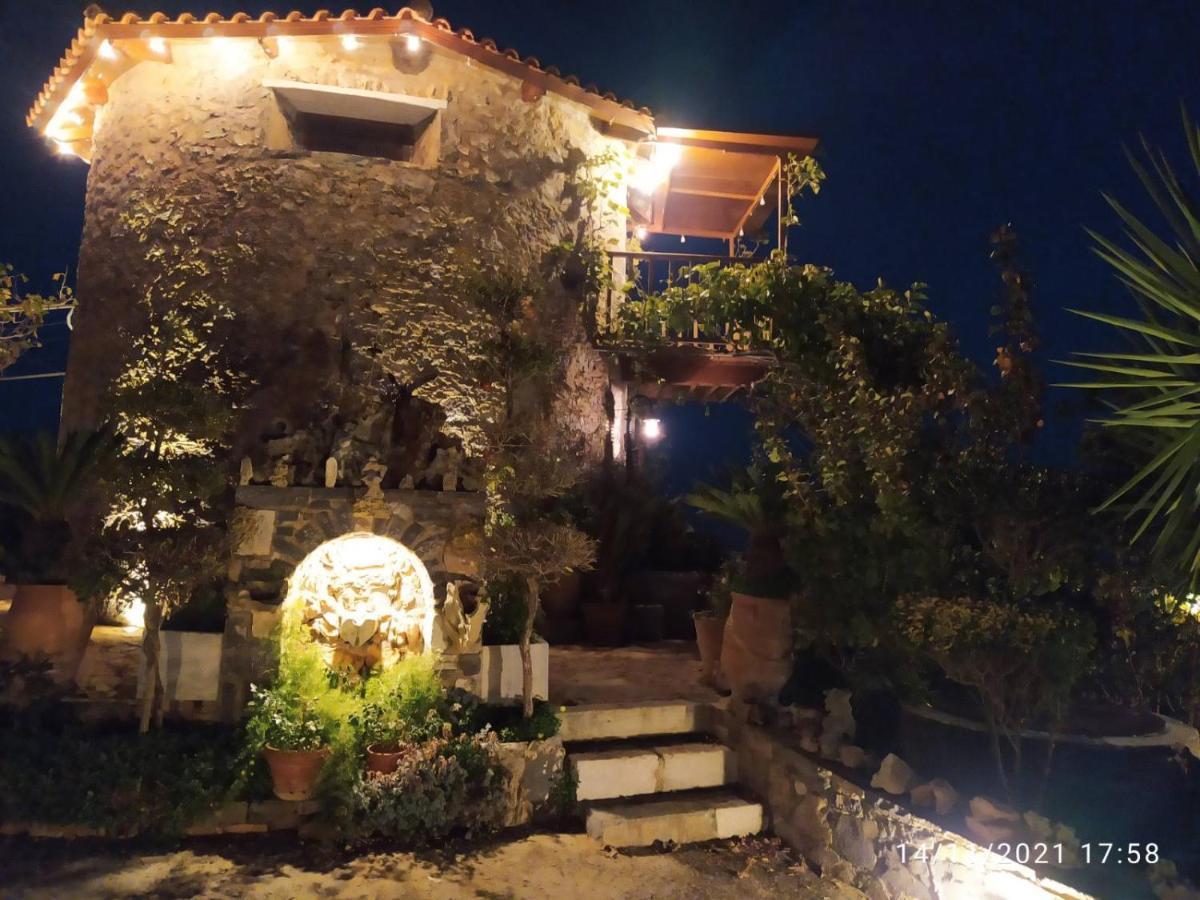 Traditional Windmill-Milos Kroustas Exterior foto
